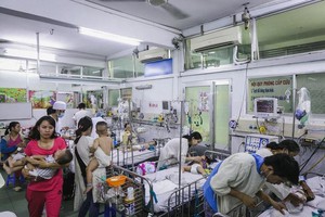 Sài Gòn vào mùa dịch sốt xuất huyết và tay chân miệng