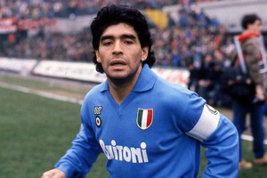Huyền thoại bóng đá Maradona có giàu như chúng ta nghĩ?