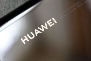 Huawei gục ngã, chúng ta được gì và mất gì?