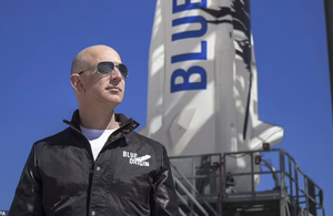 Muốn bay lên vũ trụ cùng tỷ phú Jeff Bezos, bạn phải chi bao nhiêu tiền?
