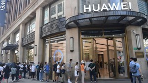 Huawei thề trở lại ‘ngai vàng’ smartphone bất chấp lệnh trừng phạt của Mỹ