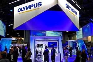 Olympus Corp: 'Lột xác' từ đế chế máy ảnh sang kinh doanh công nghệ y tế