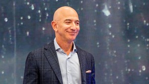 Jeff Bezos: ‘Bất kể mục tiêu là gì, đừng bỏ cuộc dù khó khăn đến đâu’