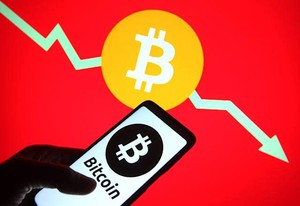 Bitcoin giảm xuống mức thấp nhất trong một tháng do tâm lý ngại rủi ro