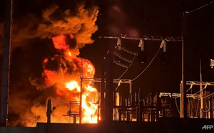 Kho nhiên liệu của Nga bốc cháy ở khu vực giáp Ukraina