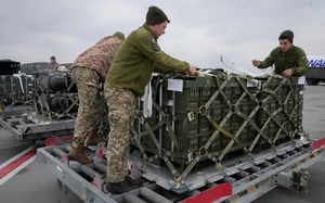 Tổng thống Biden thông báo viện trợ thêm một lô vũ khí trị giá 150 triệu USD cho Ukraina  