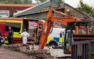 Tìm thấy thi thể nghi của 4 người Việt trong vụ cháy ở Anh