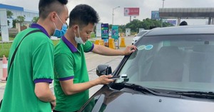 Hai nhà cung cấp dịch vụ thu phí giao thông tự động tại Việt Nam, VECT và VDTC đã gửi kiến nghị tới Bộ GTVT tiến hành thanh tra và hủy tất cả tài khoản thu phí không dừng (ETC) bị kích hoạt ảo hiện đang lưu hành.