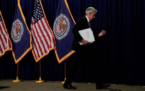 Powell cảnh báo về khả năng siết chặt chính sách để chống lạm phát