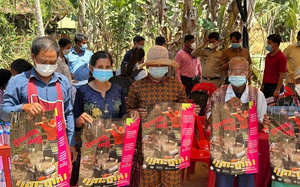 Bé gái ở Campuchia tử vong do cúm gia cầm H5N1