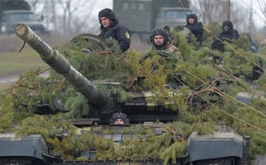 Ukraina vẫn chưa từ bỏ 'pháo đài' Bakhmut