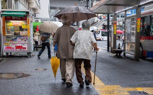 Hệ thống chăm sóc sức khỏe của Nhật Bản không theo kịp thực trạng già hóa dân số