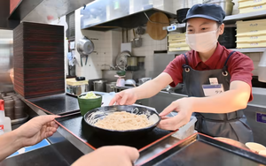 Nhật Bản 'bật đèn xanh' cho lao động nước ngoài có tay nghề cao