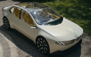 BMW Vision Neue Klasse: Một chiếc xe điện tối giản với màn hình hiển thị trên kính chắn gió khổng lồ