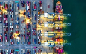 Giá cước vận tải container tăng vọt do lo ngại căng thẳng Biển Đỏ kéo dài