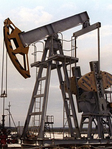 Giá xăng dầu hôm nay 4/10: Dầu Brent bật tăng hơn 5%