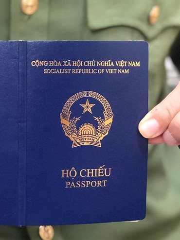 Bộ Công an sẽ ghi bị chú 'nơi sinh' vào hộ chiếu mới