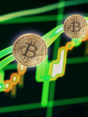 Bitcoin bất ngờ bật tăng, vượt ngưỡng 20.000 USD