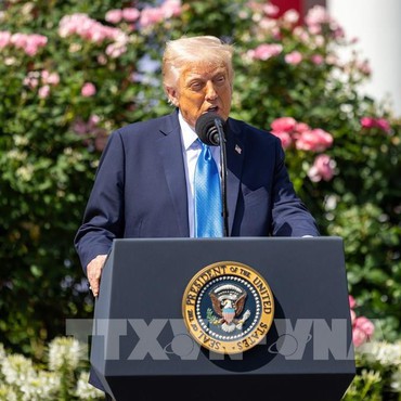 Tổng thống Trump đề xuất áp thuế 50% đối với EU và 25% đối với Apple