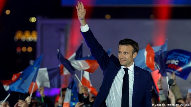 Thế giới tuần qua: Ông Macron tái đắc cử Tổng thống Pháp; Nga 'khoá van' khí đốt tới Ba Lan, Bulgaria - Ảnh 1.