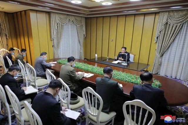 Triều Tiên có 6 người tử vong do COVID-19, Hàn Quốc tuyên bố sẵn sàng hỗ trợ y tế

 - Ảnh 1.