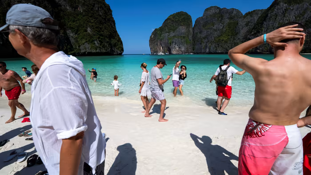 Đồng Baht Thái Lan chạm mức thấp nhất trong 5 năm do Trung Quốc hạn chế du lịch nước ngoài - Ảnh 1.