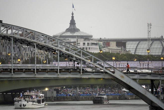 Lễ khai mạc Olympic Paris 2024: Ấn tượng và đặc sắc bất chấp trời mưa- Ảnh 25.