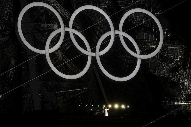 Lễ khai mạc Olympic Paris 2024: Ấn tượng và đặc sắc bất chấp trời mưa- Ảnh 4.