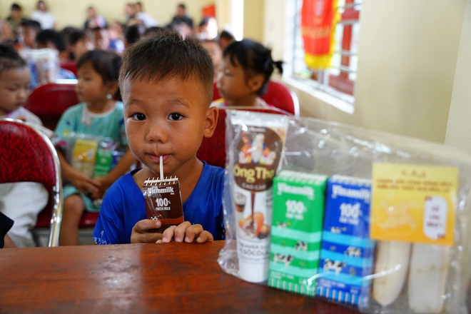 Vinamilk cùng trẻ em vùng khó khăn vui đón trung thu- Ảnh 7.