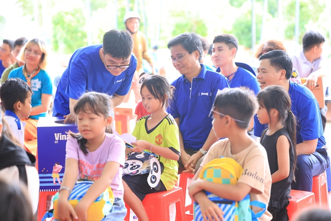 Vinamilk cùng trẻ em vùng khó khăn vui đón trung thu- Ảnh 13.