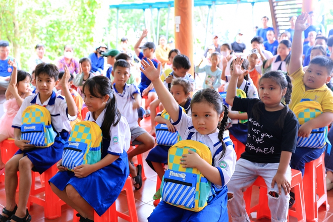 Vinamilk cùng trẻ em vùng khó khăn vui đón trung thu- Ảnh 14.