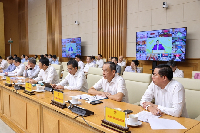Thủ tướng: Tăng trưởng 8,3 - 8,5% năm 2025 không là 'mục tiêu bất khả thi'- Ảnh 12.