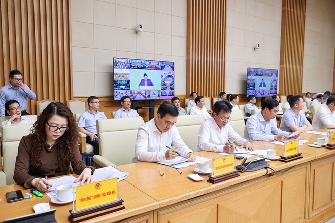 Thủ tướng: Tăng trưởng 8,3 - 8,5% năm 2025 không là 'mục tiêu bất khả thi'- Ảnh 10.