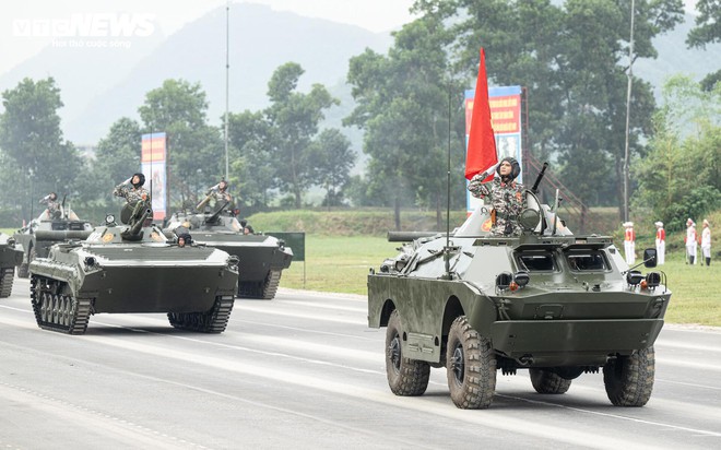 ‘Chiến binh thép’ chống khủng bố lần đầu hợp luyện diễu binh mừng Quốc khánh 2/9- Ảnh 18.