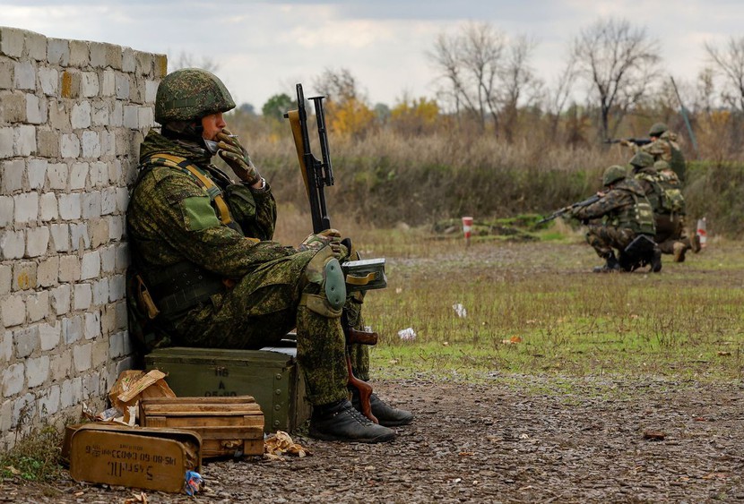 Ukraina tăng quân ở biên giới với Belarus - Ảnh 1.