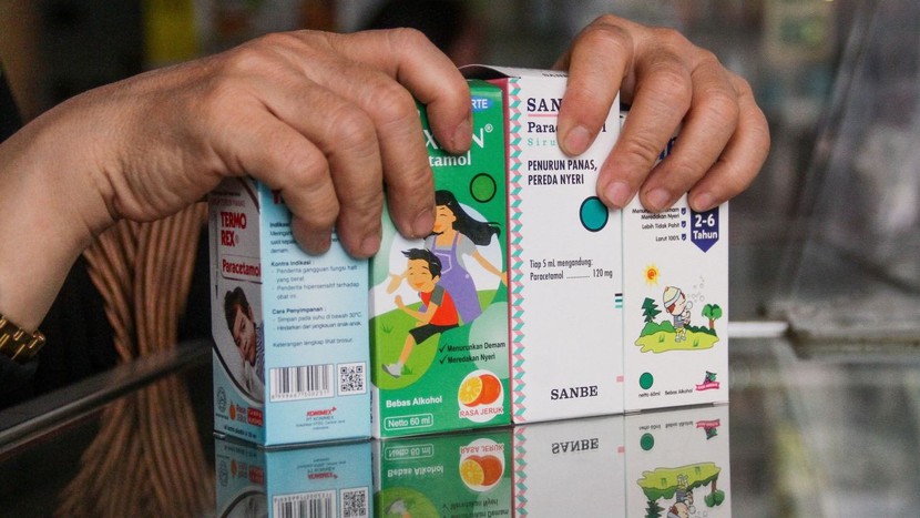 Indonesia cấm tất cả các loại thuốc siro sau khi 99 trẻ em tử vong - Ảnh 1.