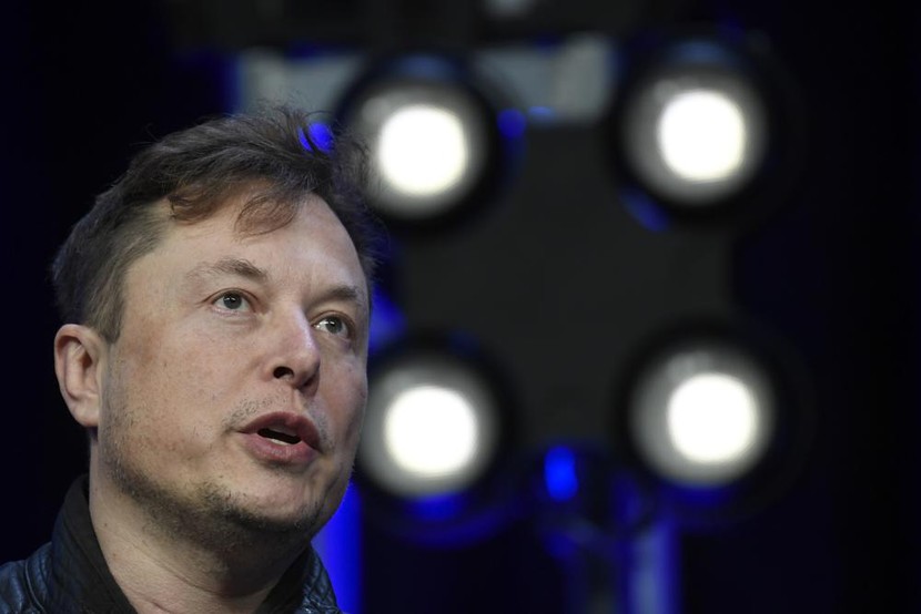 Musk đi dạo trong trụ sở Twitter khi thời hạn giao dịch 44 tỷ USD sắp kết thúc - Ảnh 3.