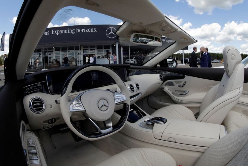 Ford, Mercedes - Benz rút khỏi thị trường Nga, bán tài sản cho nhà đầu tư - Ảnh 2.
