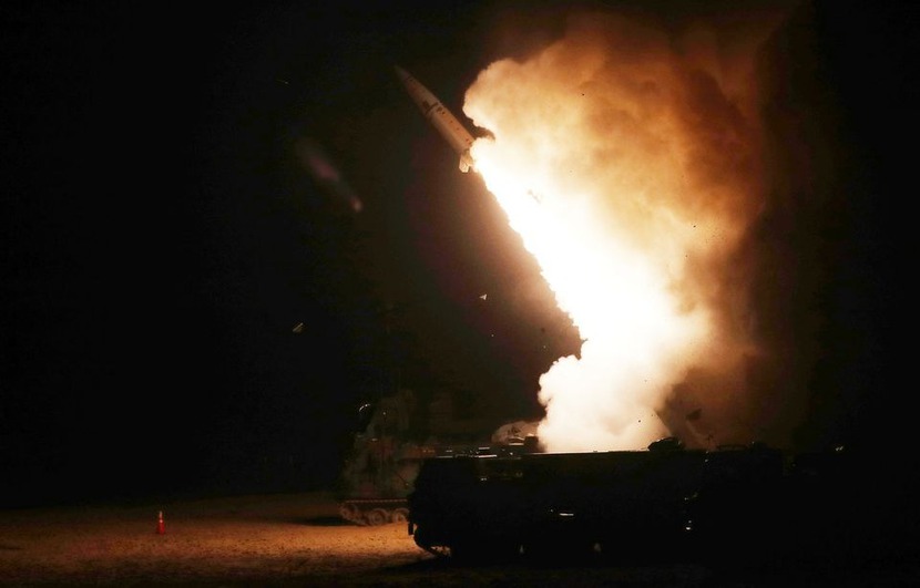 Mỹ và Hàn Quốc phóng tên lửa để đáp trả Triều Tiên - Ảnh 1.