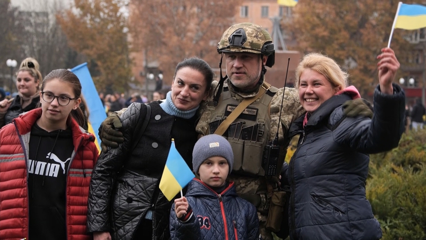 Sau khi Nga rút quân khỏi Kherson, cục diện chiến tranh nghiêng về Ukraina? - Ảnh 2.