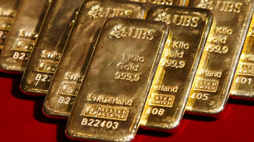 Trung Quốc âm thầm tích trữ vàng nhằm giảm phụ thuộc vào đồng USD - Ảnh 1.