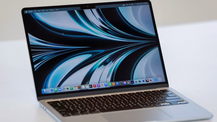 Apple bắt đầu sản xuất MacBook tại Việt Nam vào giữa năm 2023 - Ảnh 1.