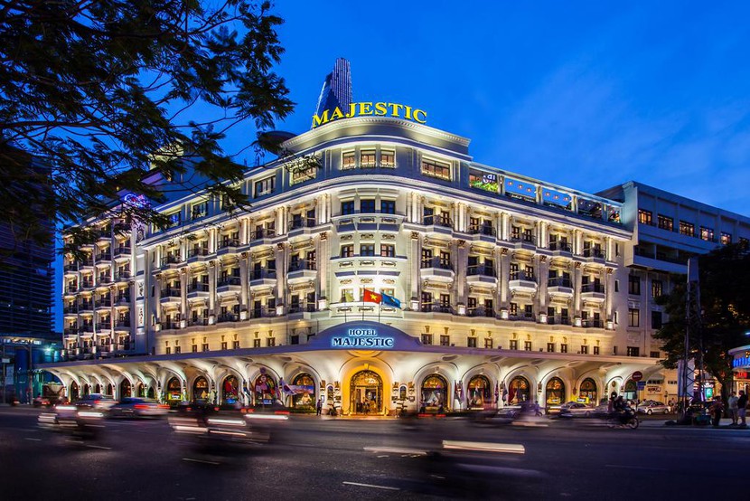 Top 10 khách sạn có thể ngắm pháo hoa và ăn uống ở Sài Gòn  - Ảnh 2.