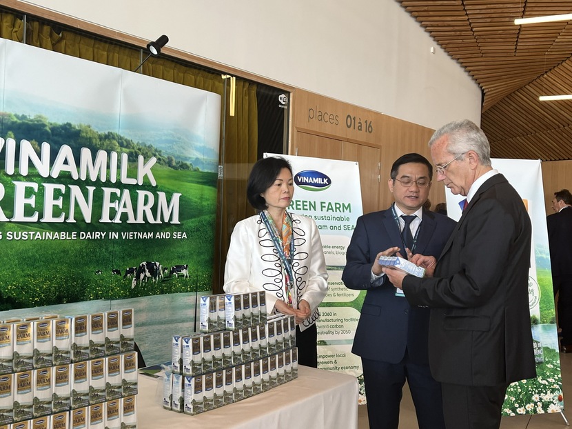Mô hình phát triển bền vững "Vinamilk Green Farm" được chia sẻ tại hội nghị sữa toàn cầu - Ảnh 2.