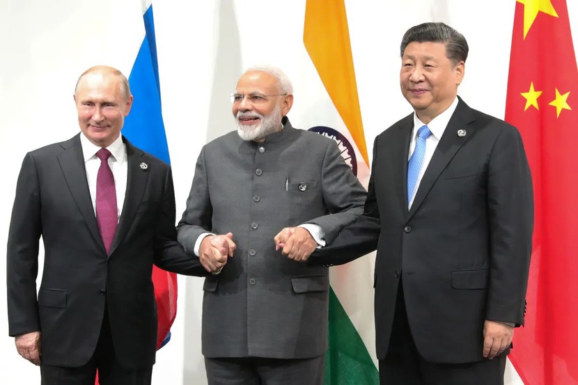 Bị phương Tây cô lập, Nga chuyển hướng phát triển thương mại sang Trung Quốc và Ấn Độ - Ảnh 1.