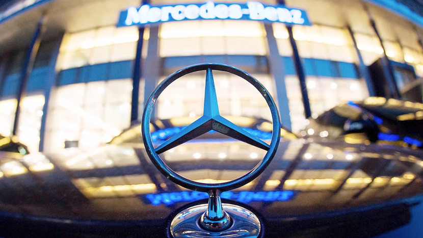 Mercedes-Benz triệu hồi khoảng 1 triệu xe cũ bị lỗi trên toàn thế giới - Ảnh 1.