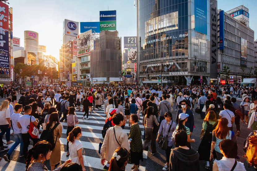 Tại sao hầu hết du khách nước ngoài của Nhật Bản hiện nay đều đến đây để kinh doanh - Ảnh 1.