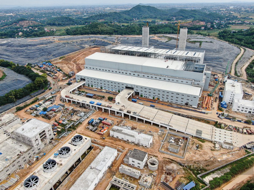 Nhà máy điện rác lớn nhất Việt Nam chính thức hoạt động - Ảnh 1.