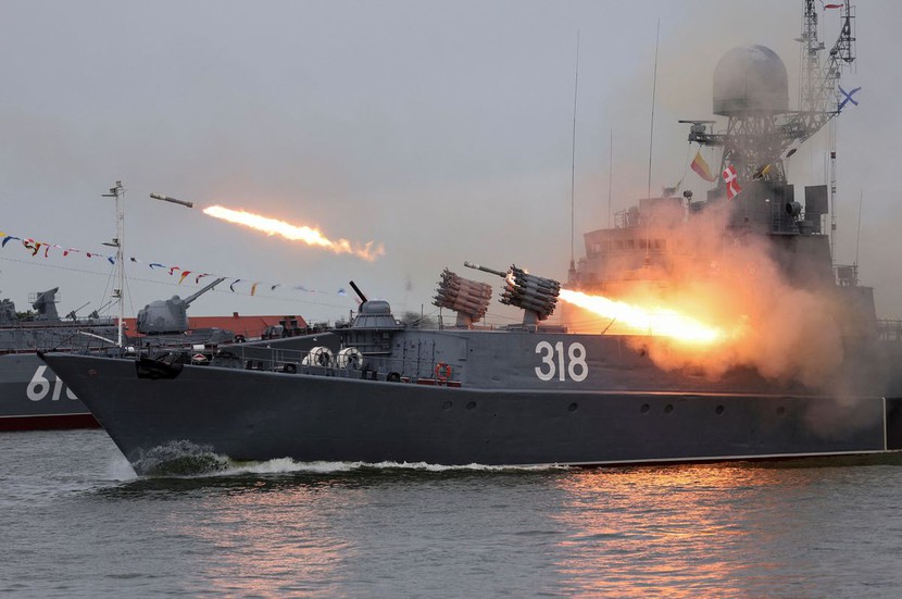 Mykolaiv hứng chịu trận pháo kích dữ dội khi Putin đe dọa phản ứng 'tốc độ cực nhanh' - Ảnh 2.