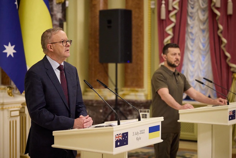 Australia sẽ cấm nhập khẩu vàng của Nga và tăng viện trợ cho Ukraina - Ảnh 1.